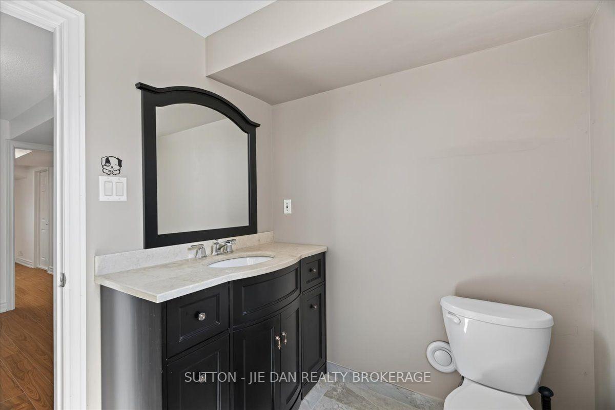 Photo 35 of 1304 Eagletrace Drive, London, North S — HOMEH