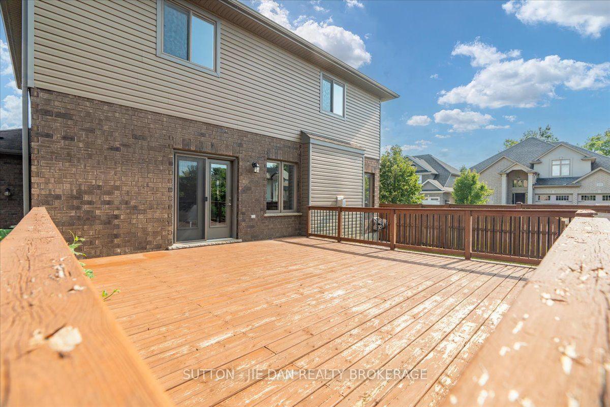 Photo 39 of 1304 Eagletrace Drive, London, North S — HOMEH