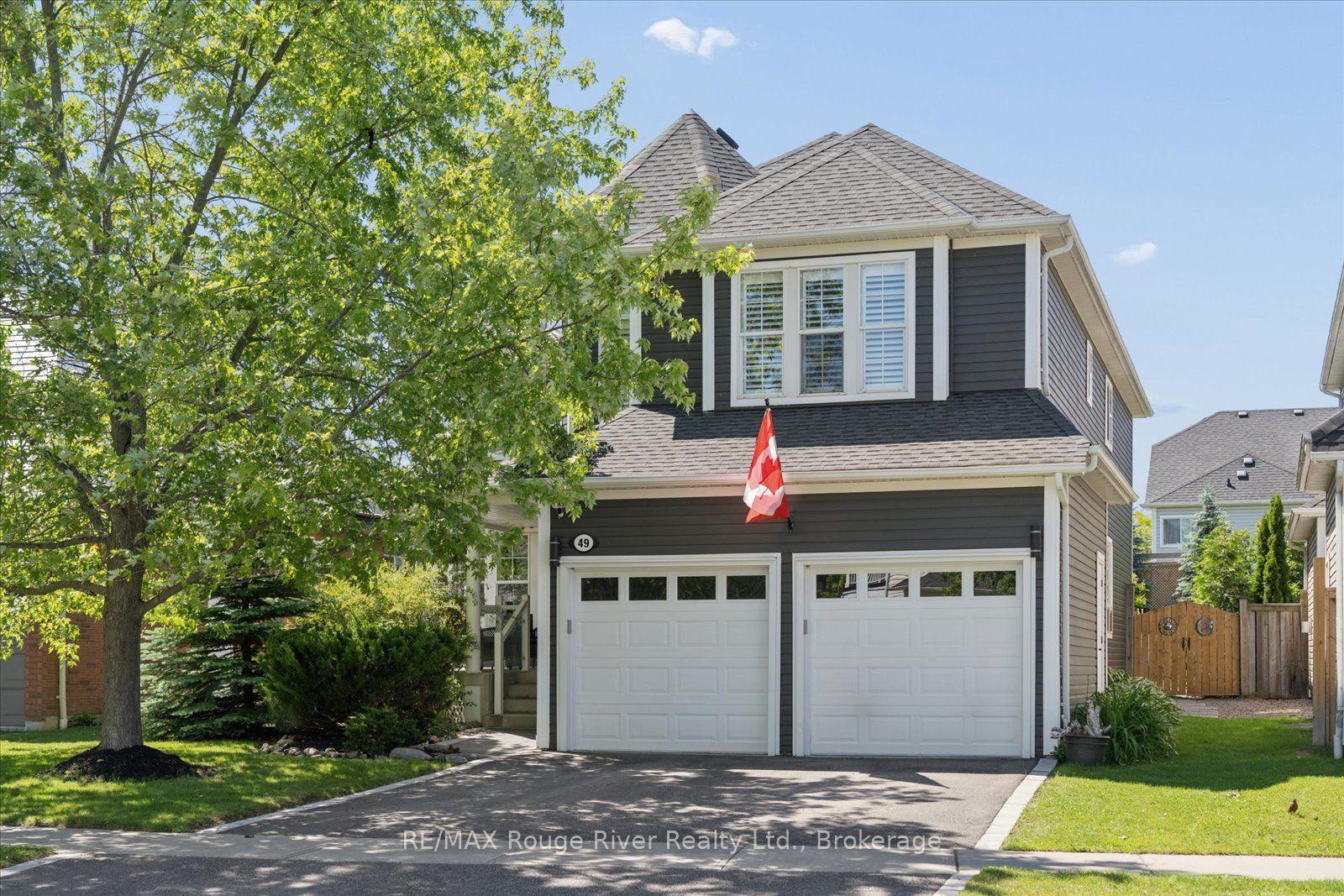Photo 2 of 49 Hanson Crescent, Whitby, Brooklin — HOMEH