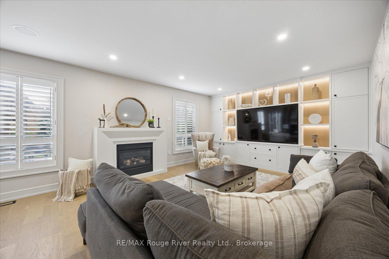 Photo 20 of 49 Hanson Crescent, Whitby, Brooklin — HOMEH