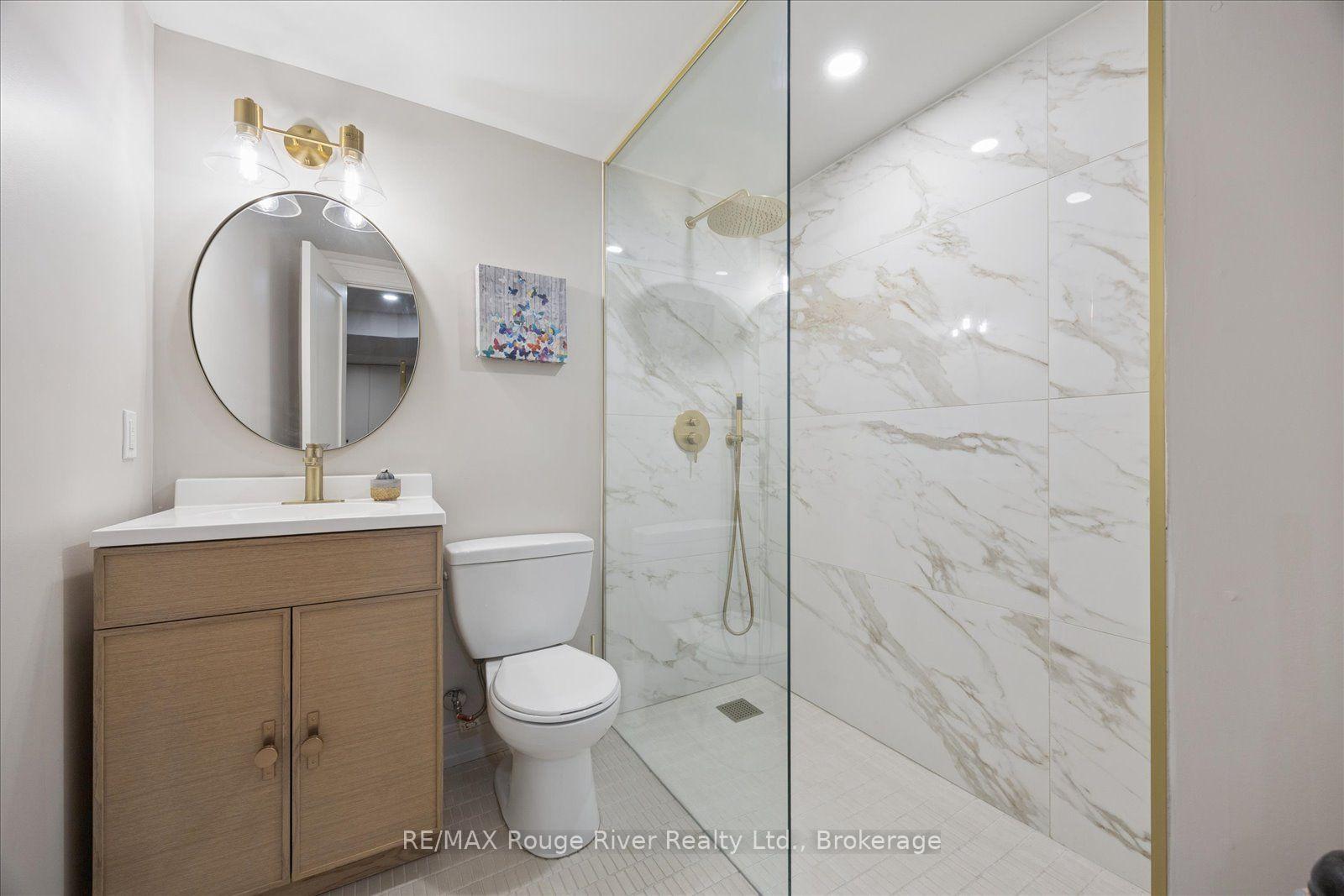 Photo 43 of 49 Hanson Crescent, Whitby, Brooklin — HOMEH