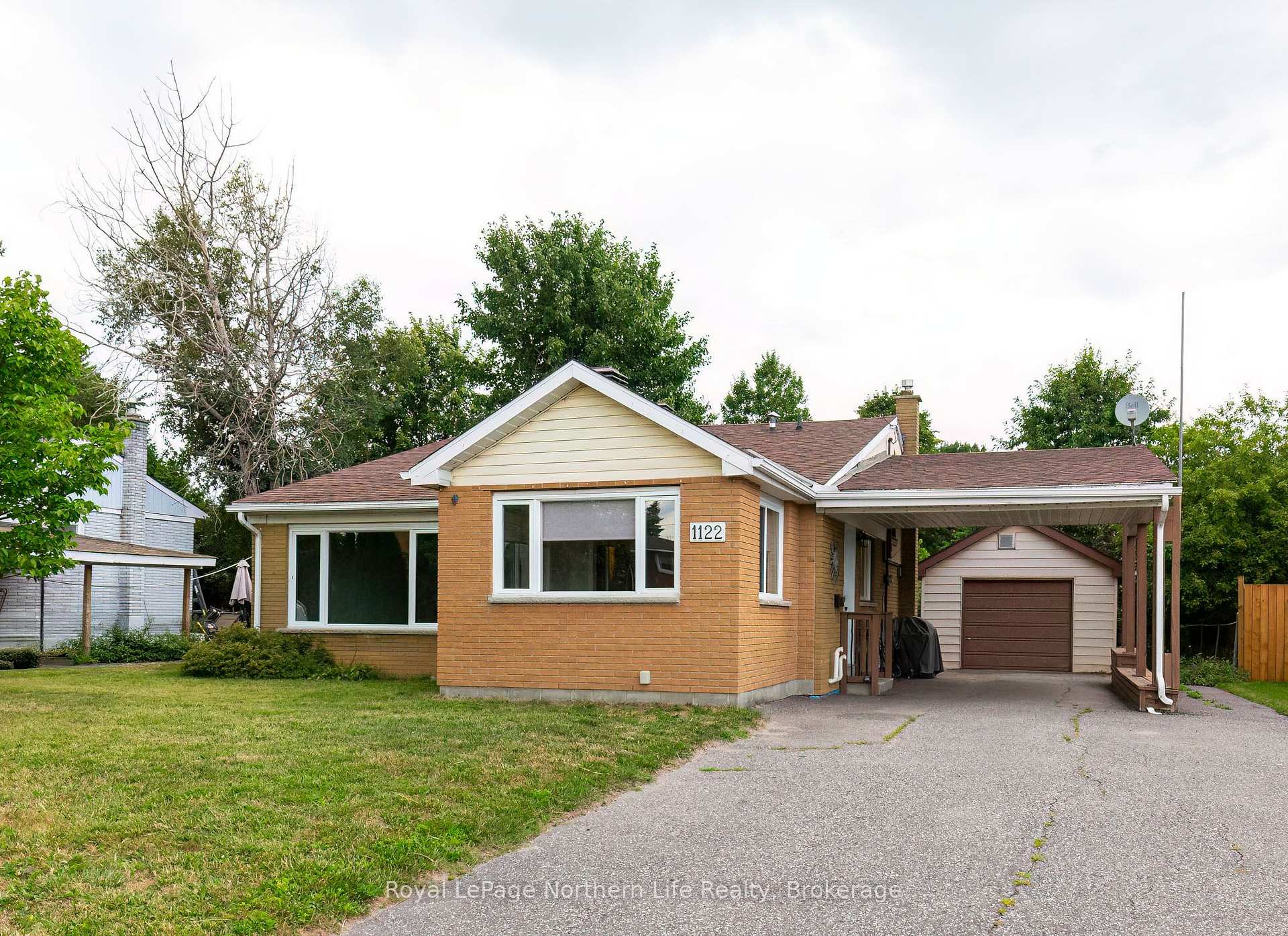 Photo 1 of 1122 Athlone Street, North Bay, West End — HOMEH