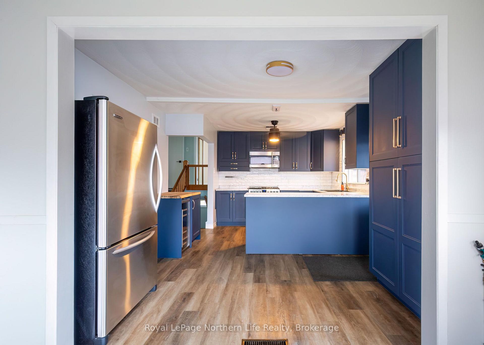 Photo 14 of 1122 Athlone Street, North Bay, West End — HOMEH