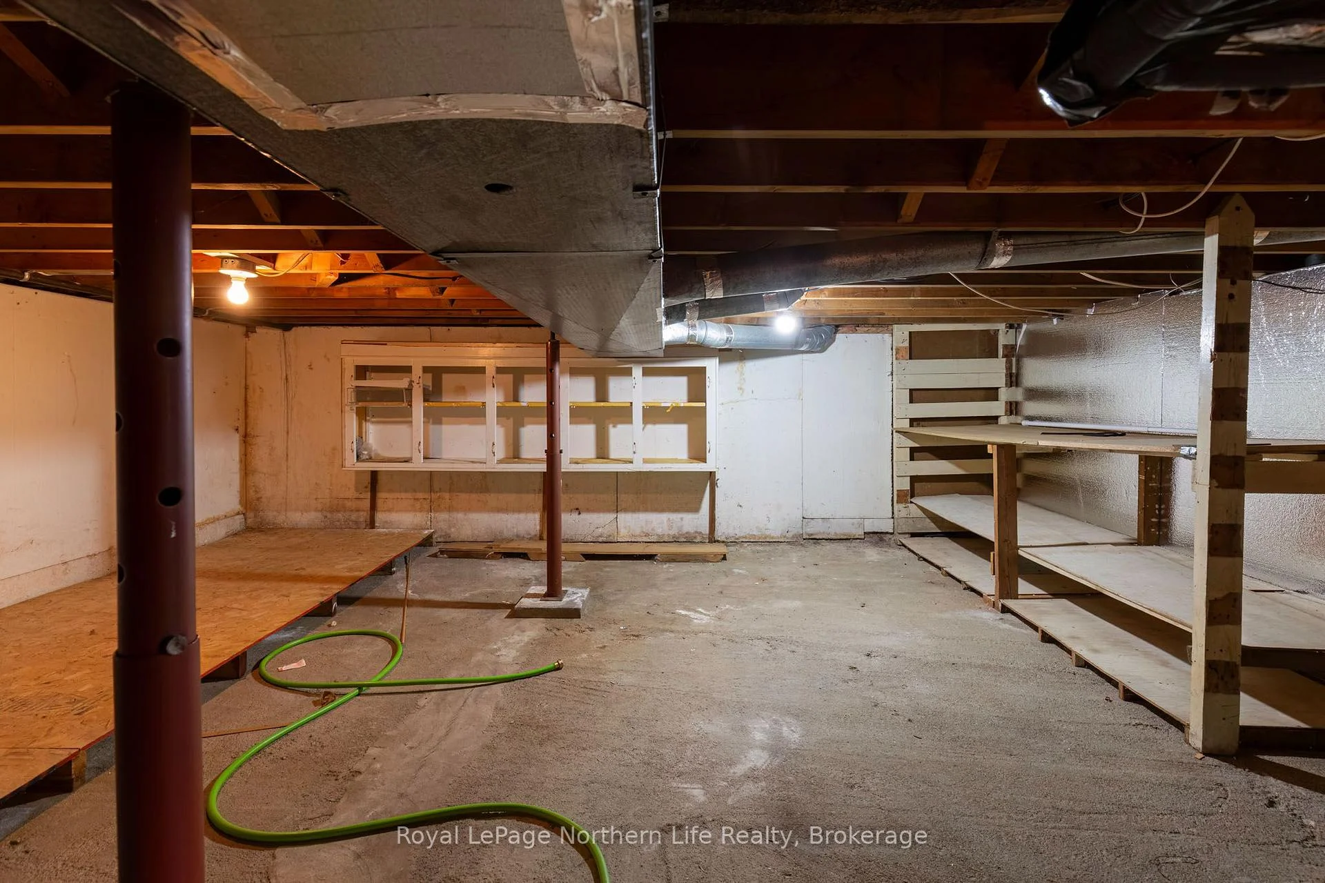 Photo 29 of 1122 Athlone Street, North Bay, West End — HOMEH