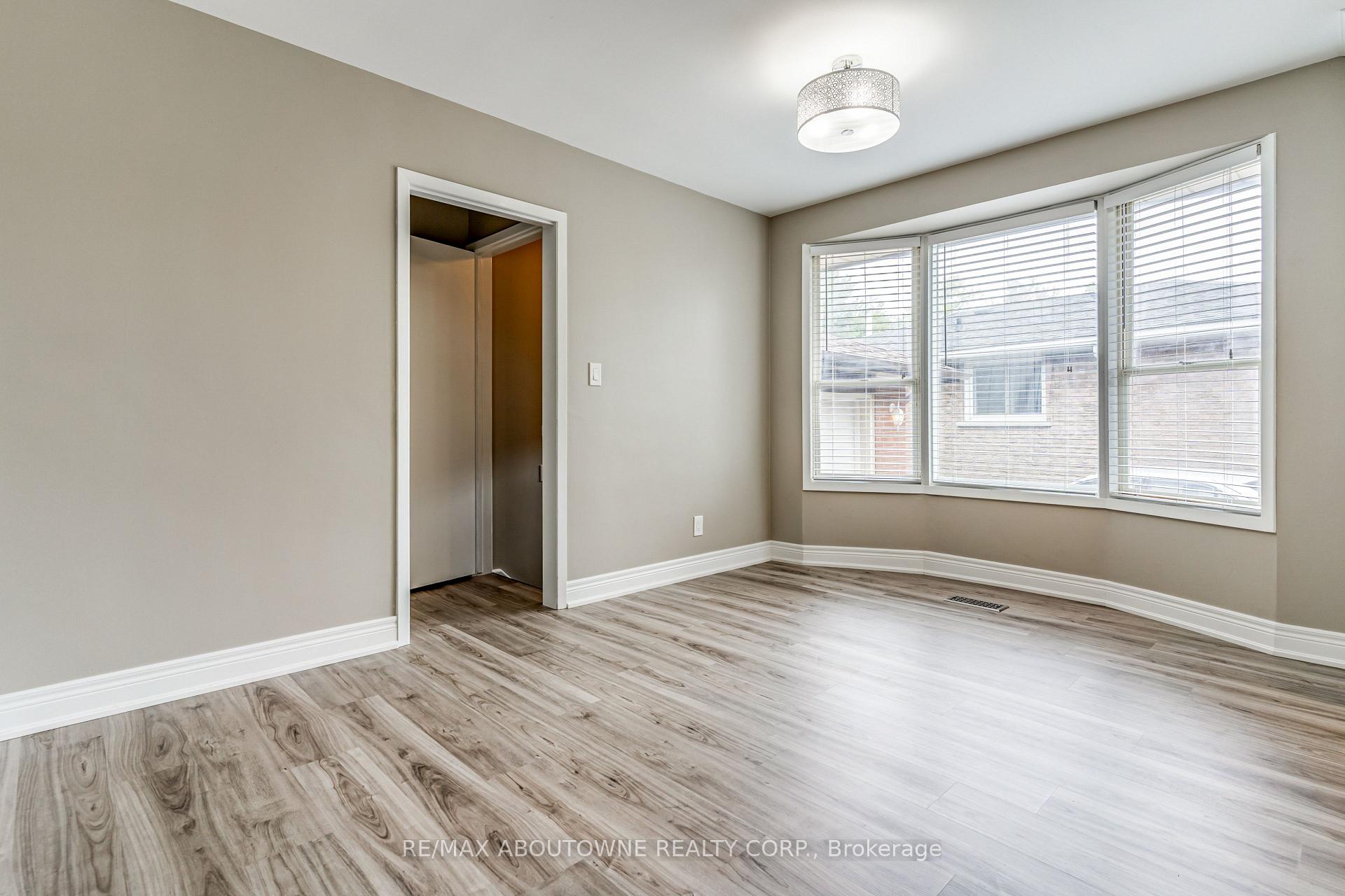 Photo 13 of 19 Friars Court, St. Catharines, Lakeport — HOMEH