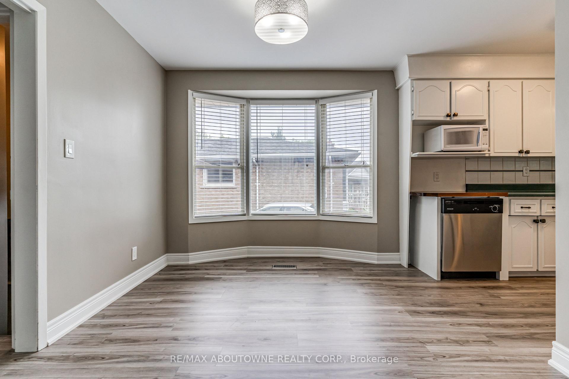 Photo 15 of 19 Friars Court, St. Catharines, Lakeport — HOMEH