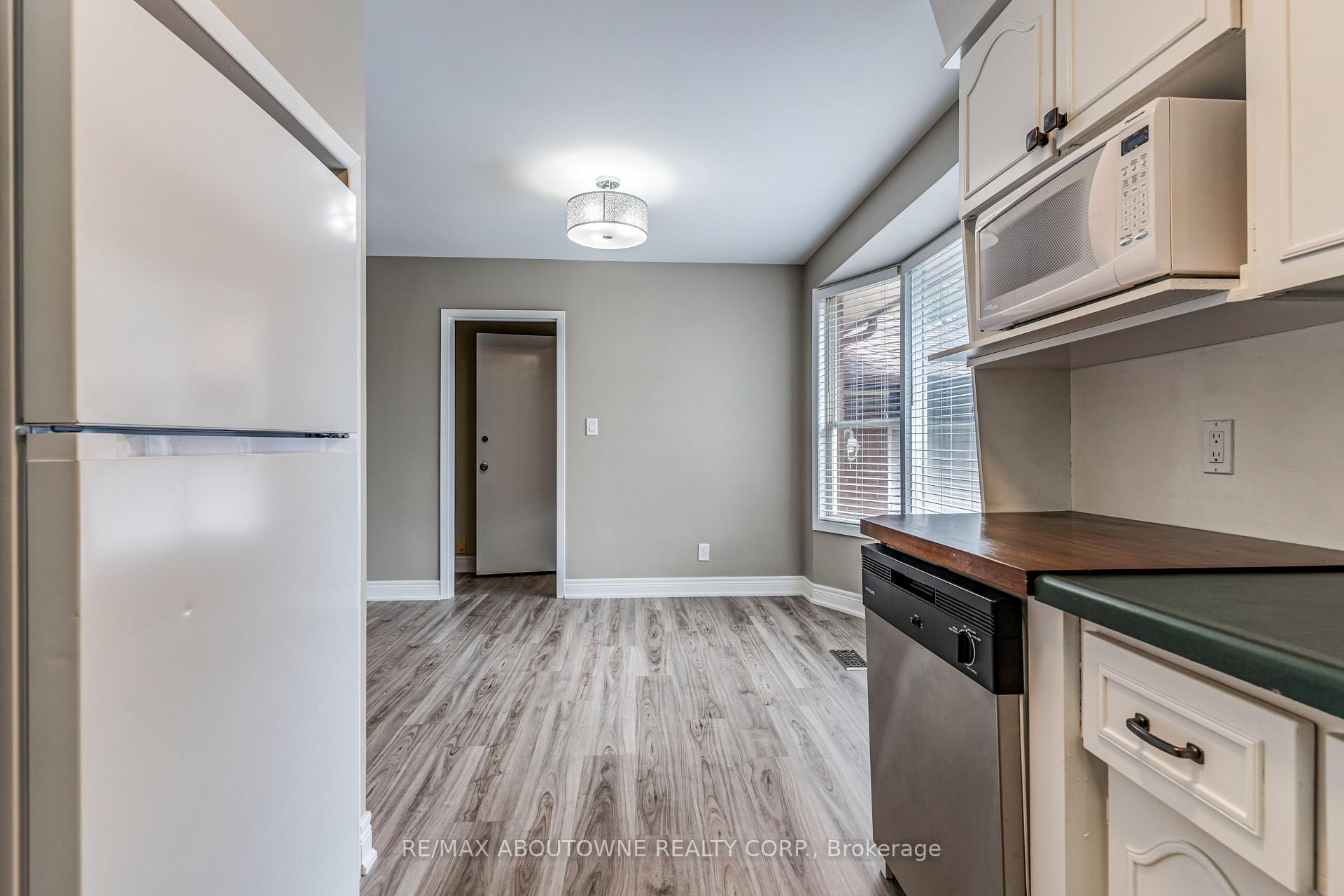 Photo 20 of 19 Friars Court, St. Catharines, Lakeport — HOMEH