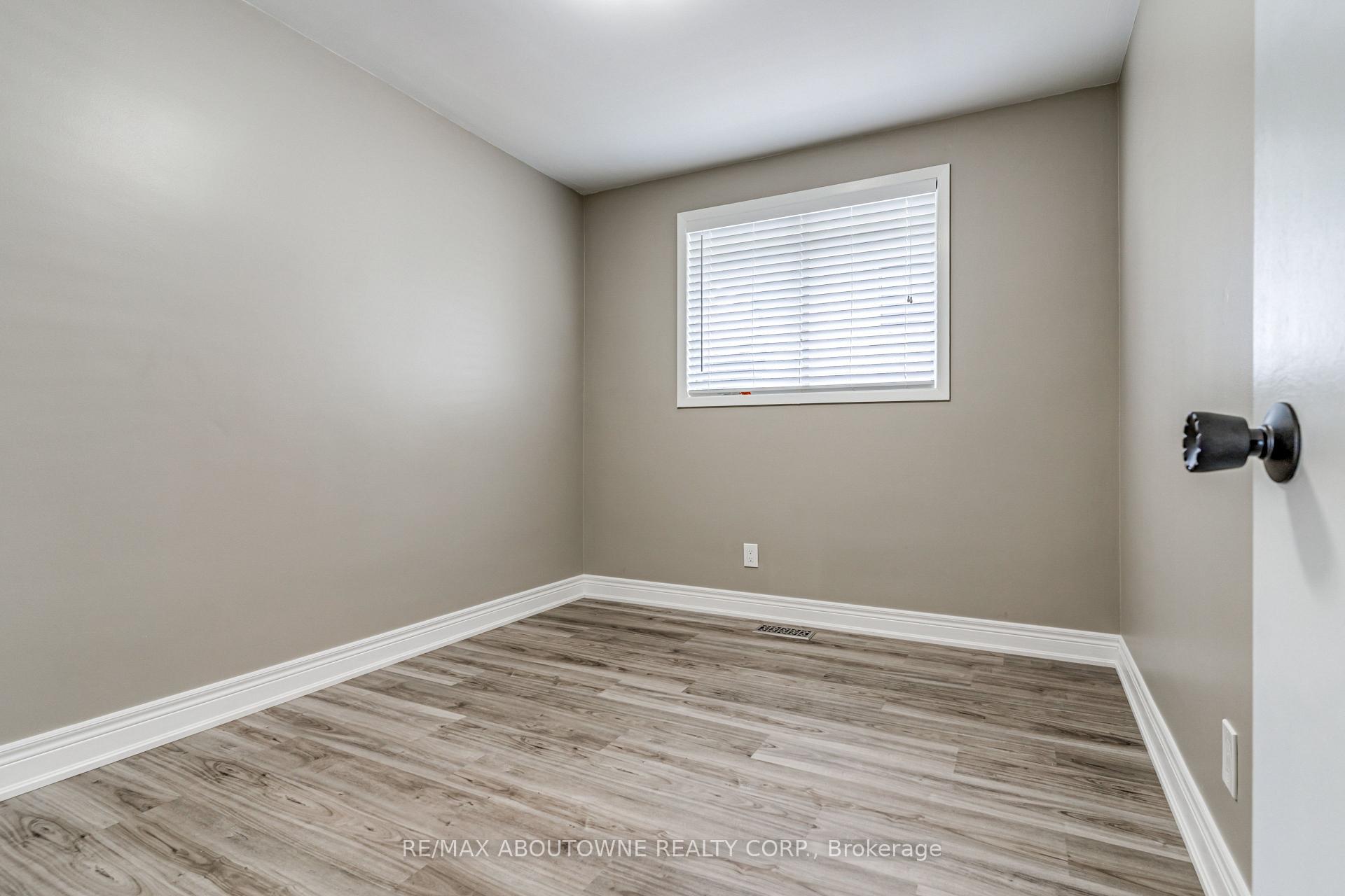 Photo 22 of 19 Friars Court, St. Catharines, Lakeport — HOMEH