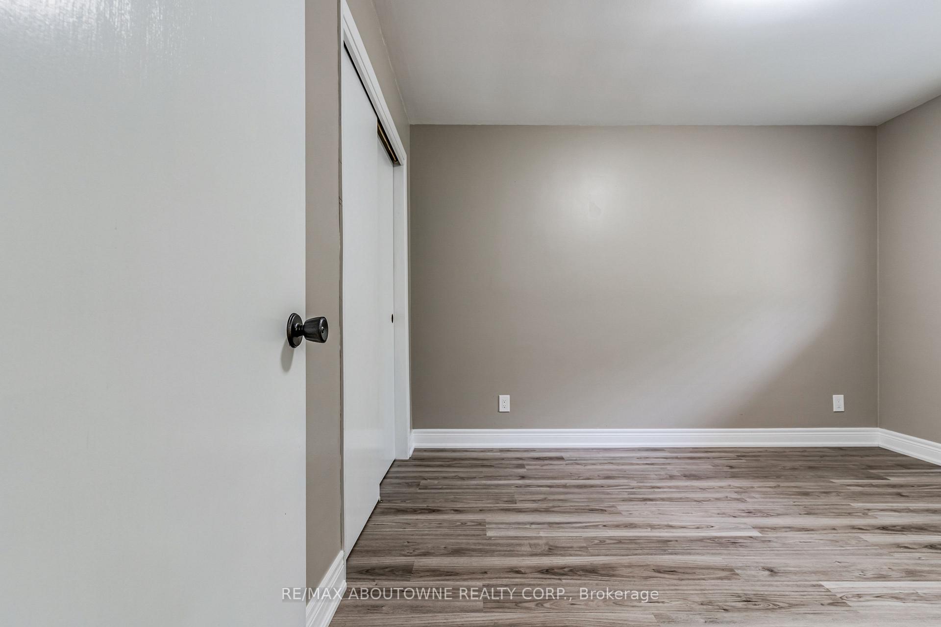 Photo 25 of 19 Friars Court, St. Catharines, Lakeport — HOMEH