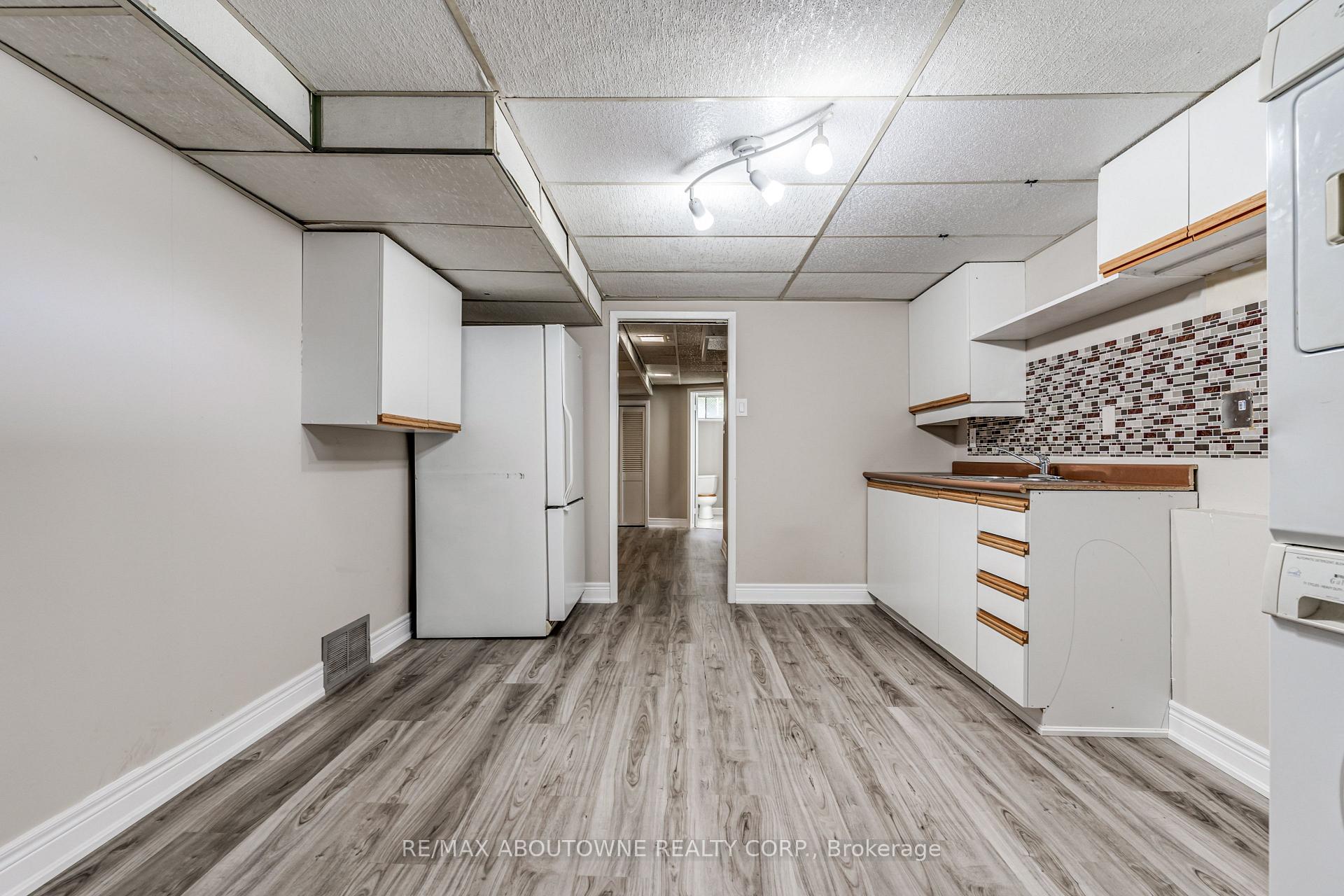 Photo 38 of 19 Friars Court, St. Catharines, Lakeport — HOMEH