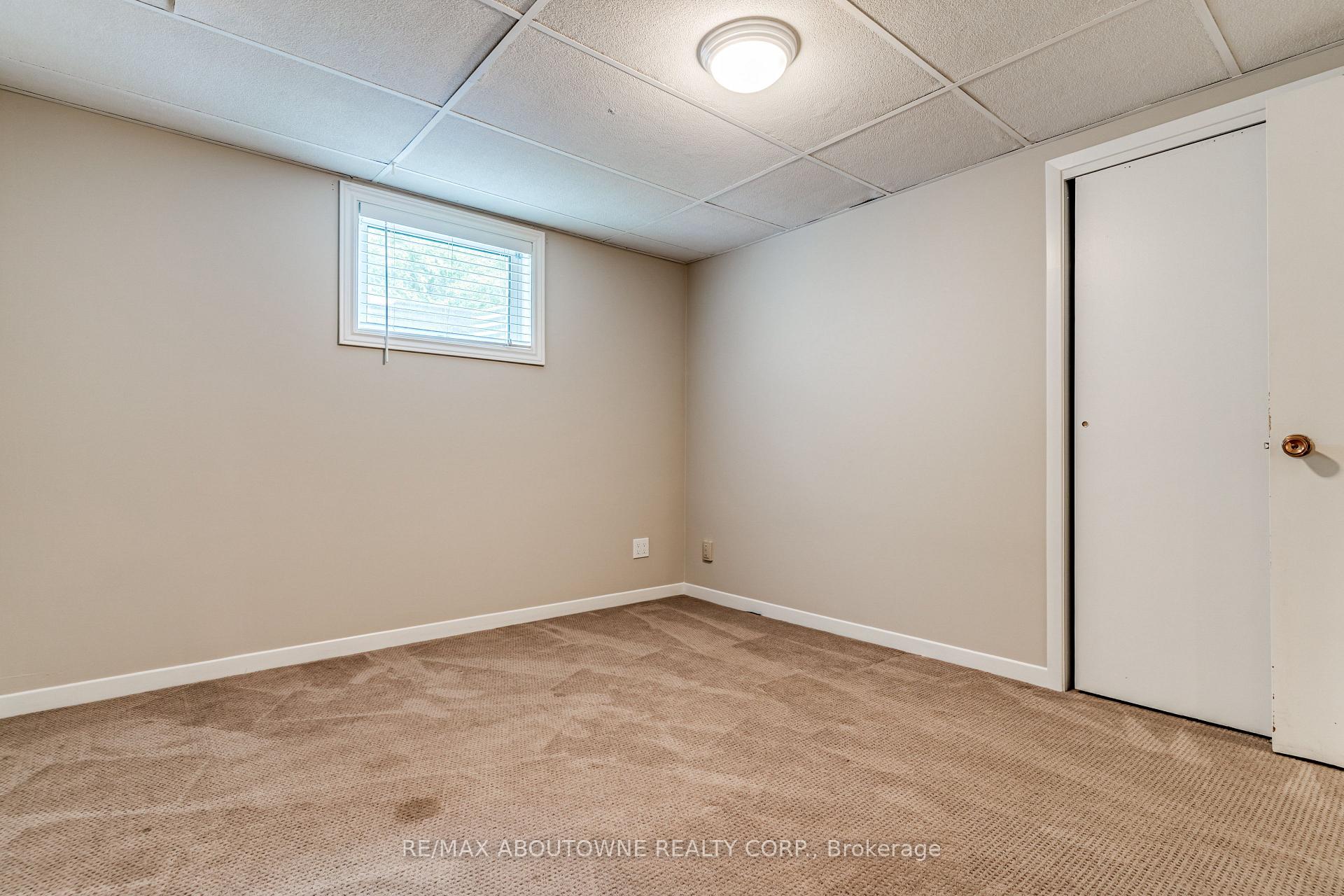 Photo 41 of 19 Friars Court, St. Catharines, Lakeport — HOMEH