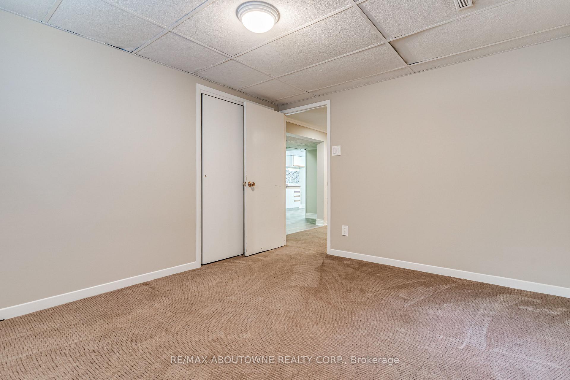 Photo 42 of 19 Friars Court, St. Catharines, Lakeport — HOMEH