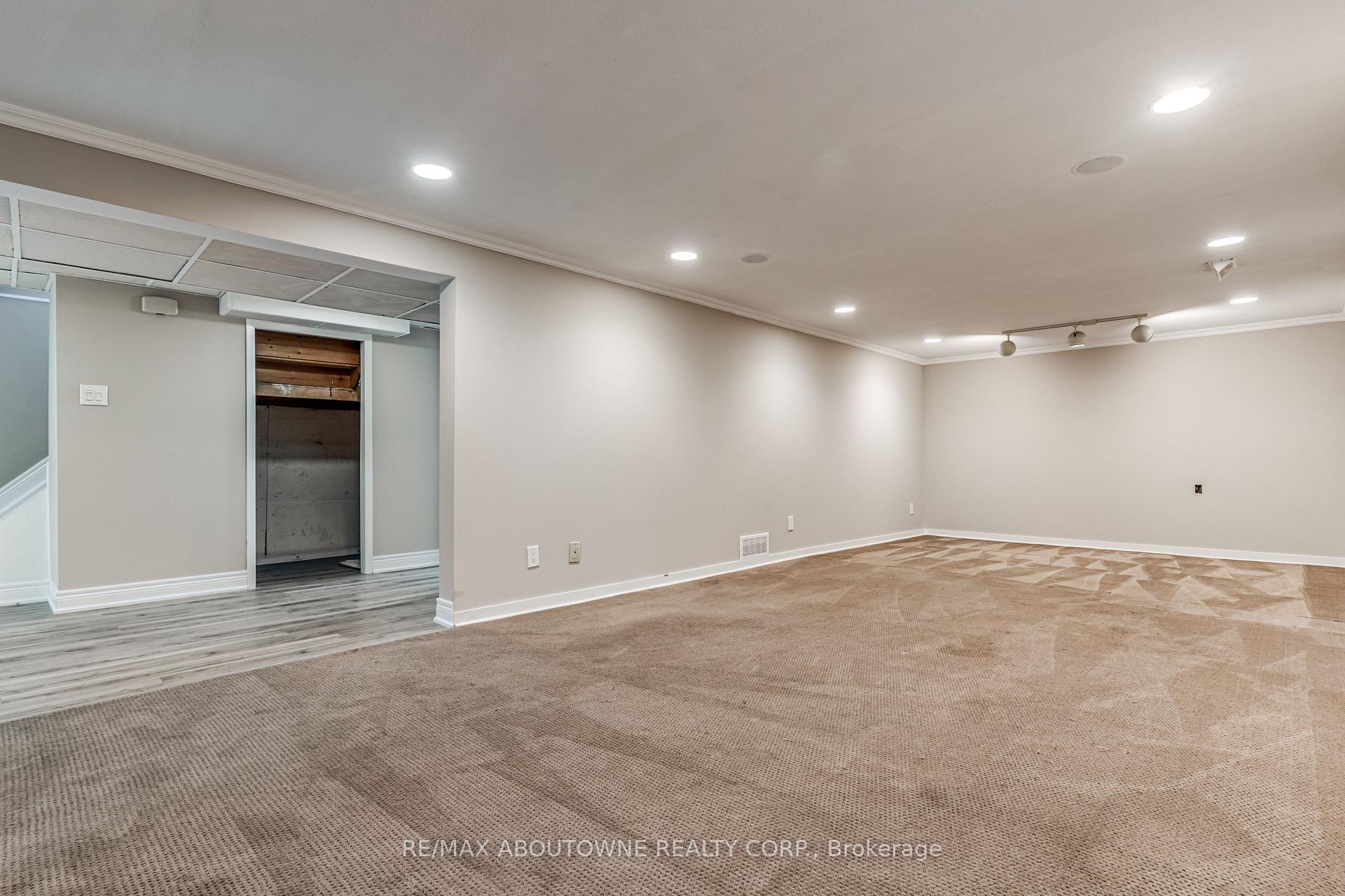Photo 44 of 19 Friars Court, St. Catharines, Lakeport — HOMEH