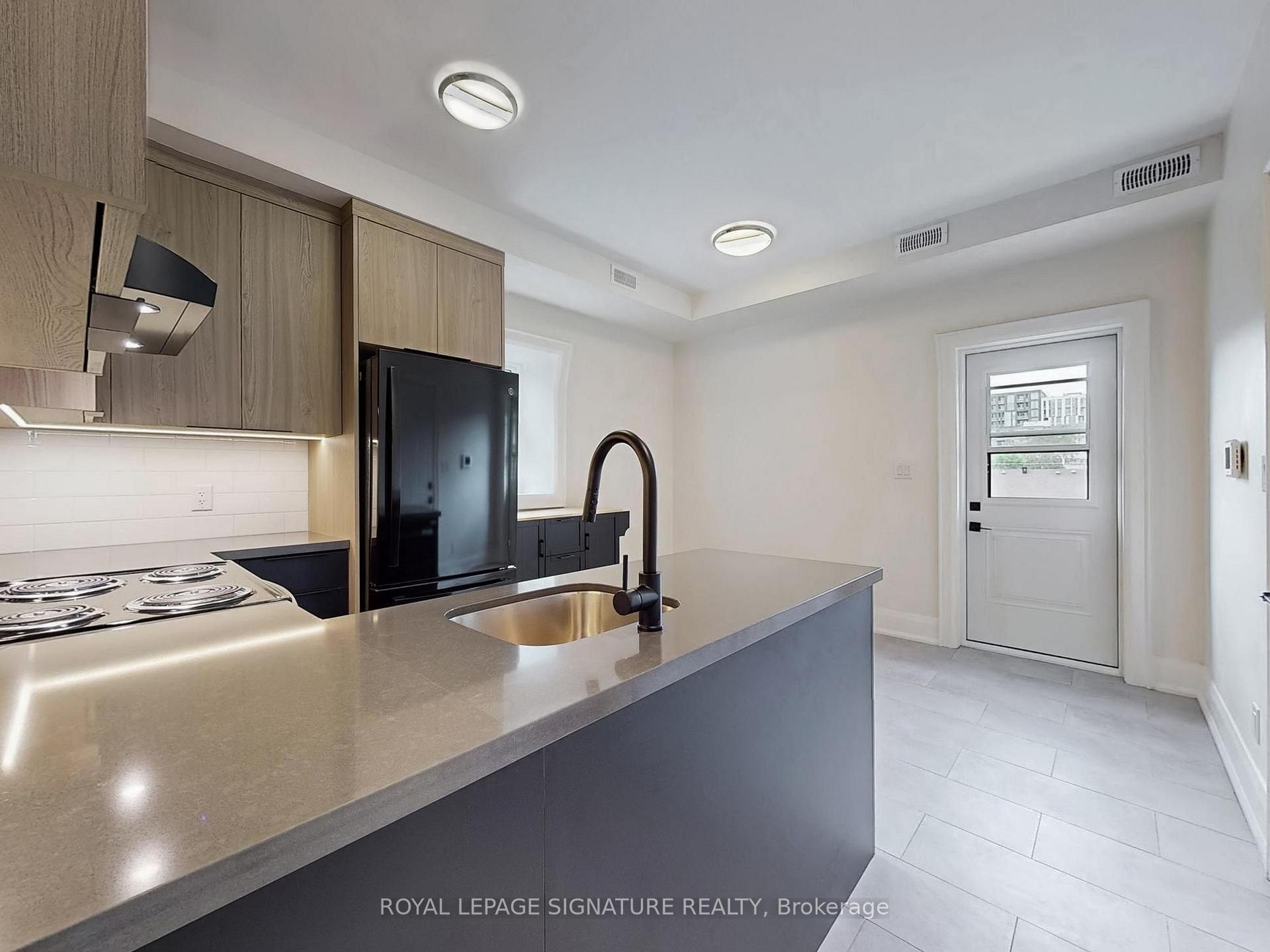 Photo 9 of Unit 3, 28 Beaconsfield Avenue, Toronto, Little Portugal — HOMEH