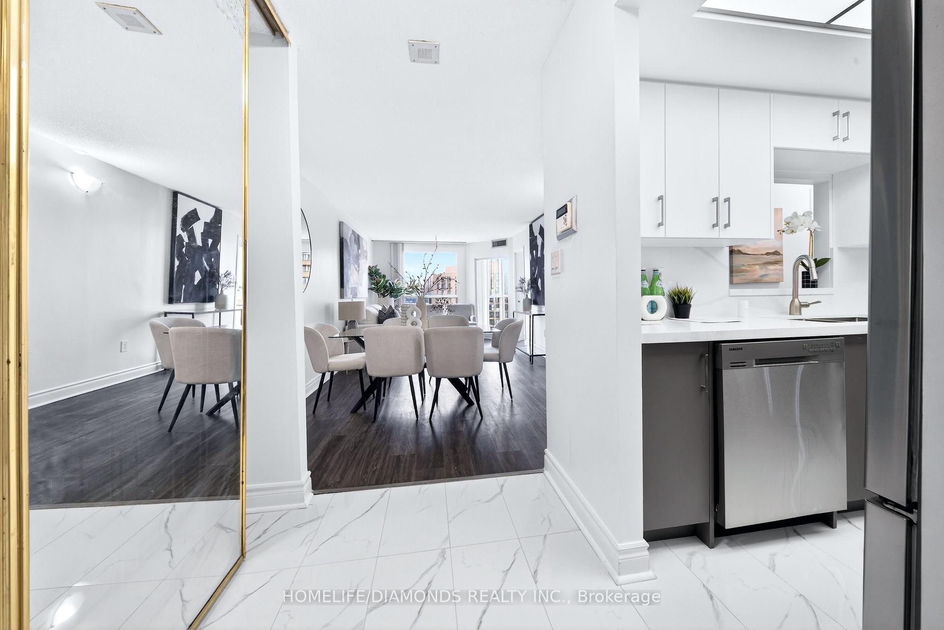 Photo 3 of Unit 2002, 5 Concorde Place, North York, Banbury-Don Mills — HOMEH