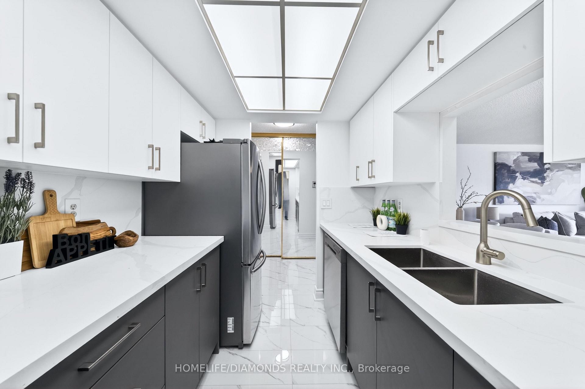 Photo 9 of Unit 2002, 5 Concorde Place, North York, Banbury-Don Mills — HOMEH