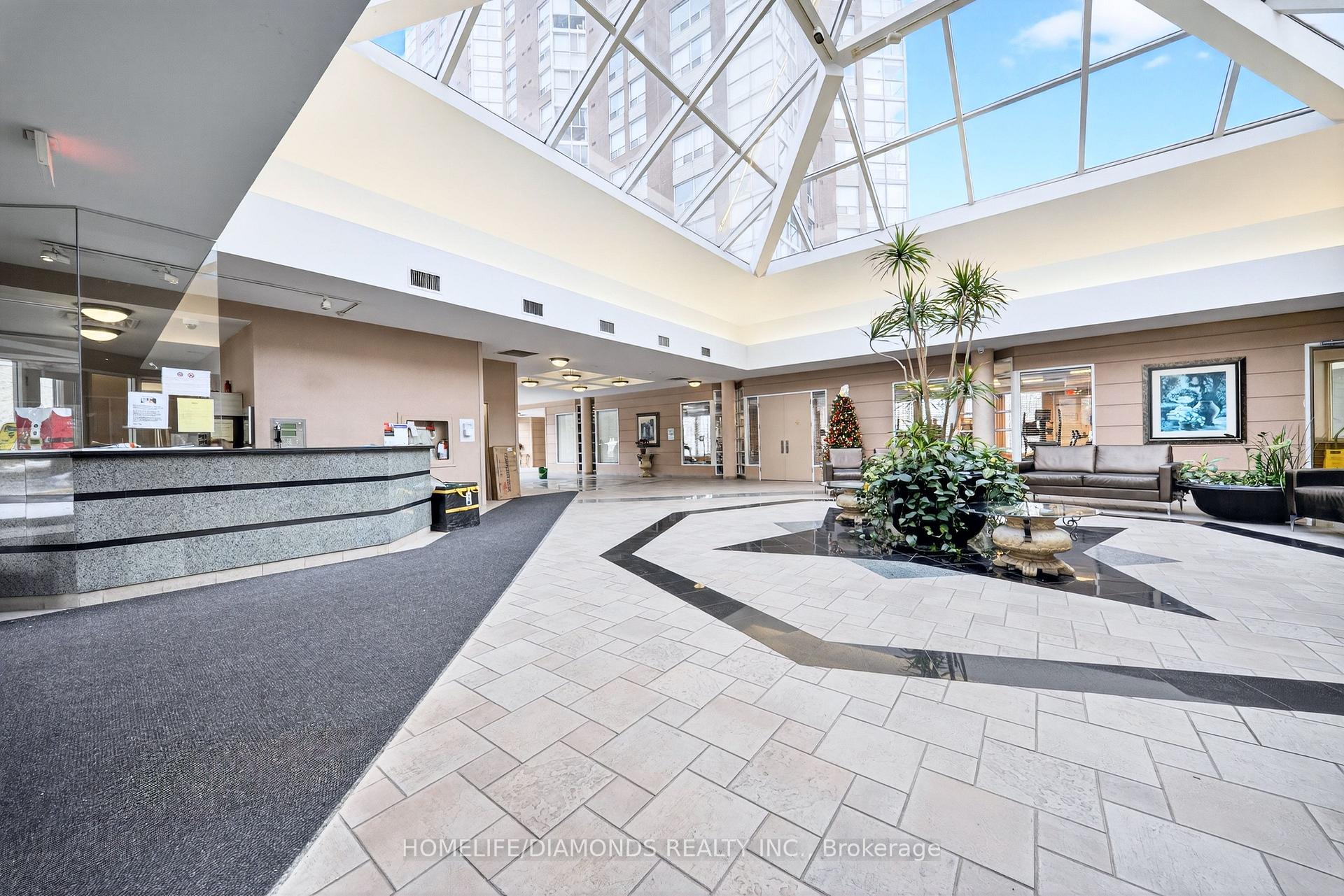 Photo 44 of Unit 2002, 5 Concorde Place, North York, Banbury-Don Mills — HOMEH