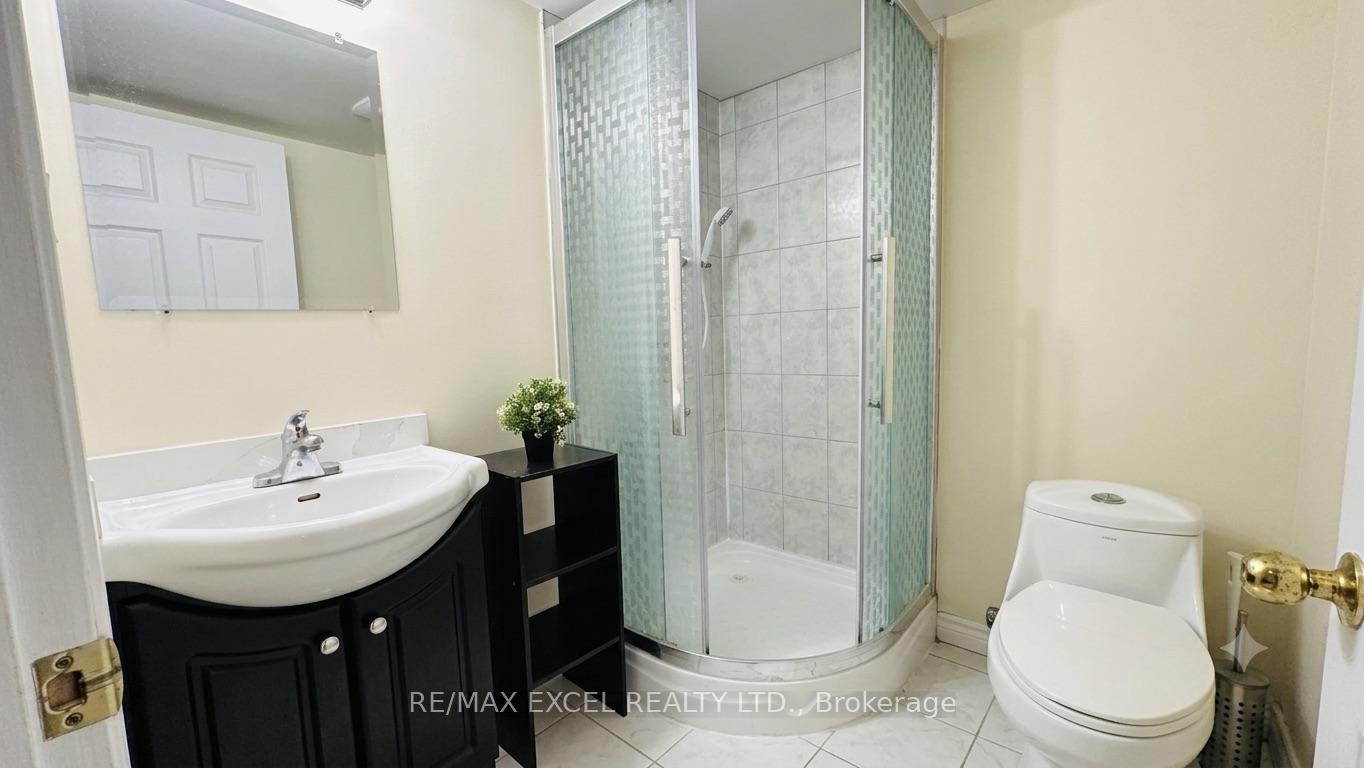 Photo 7 of Unit Basement Unit, 101 Sunway Square, Markham, Raymerville — HOMEH