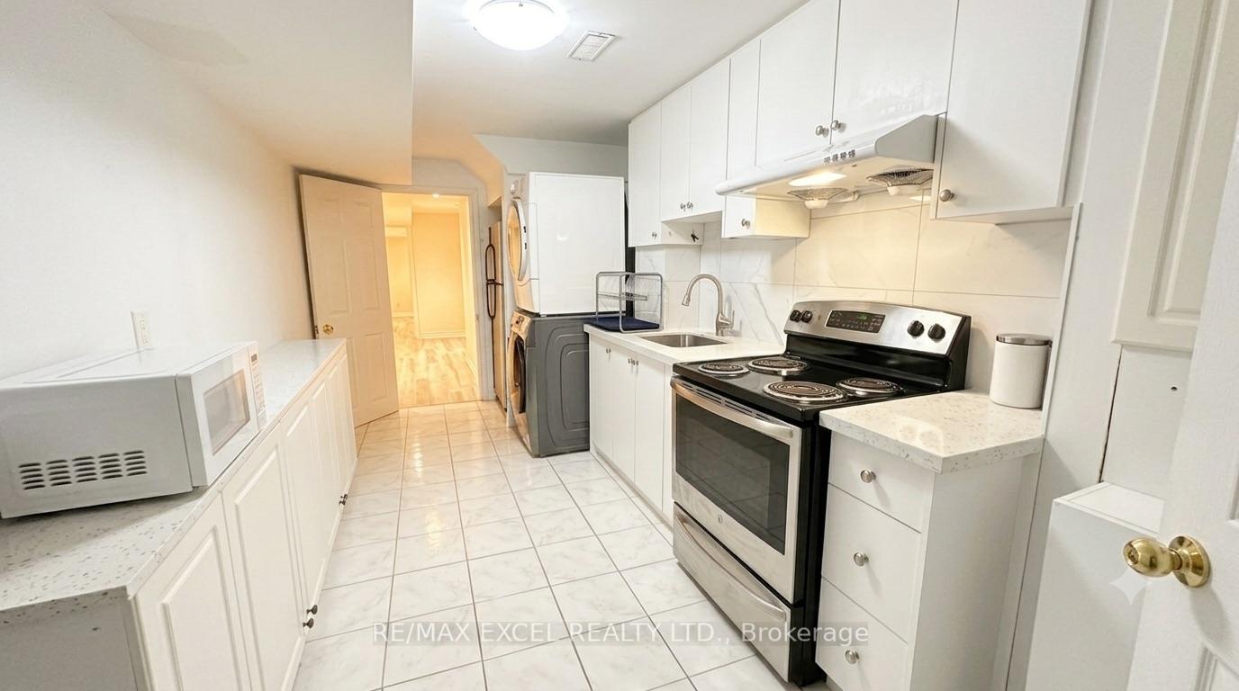 Photo 8 of Unit Basement Unit, 101 Sunway Square, Markham, Raymerville — HOMEH