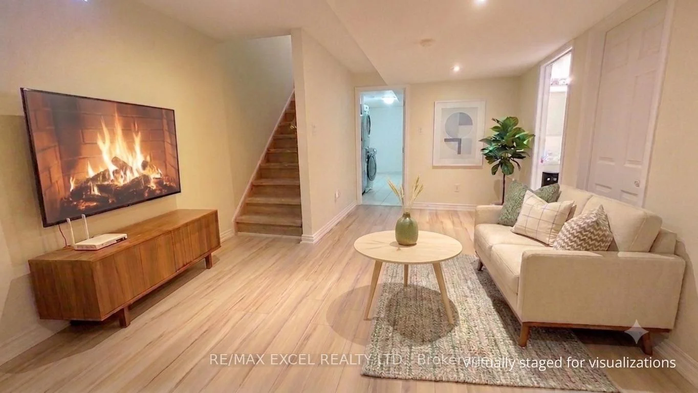 Photo 3 of Unit Basement Unit, 101 Sunway Square, Markham, Raymerville — HOMEH