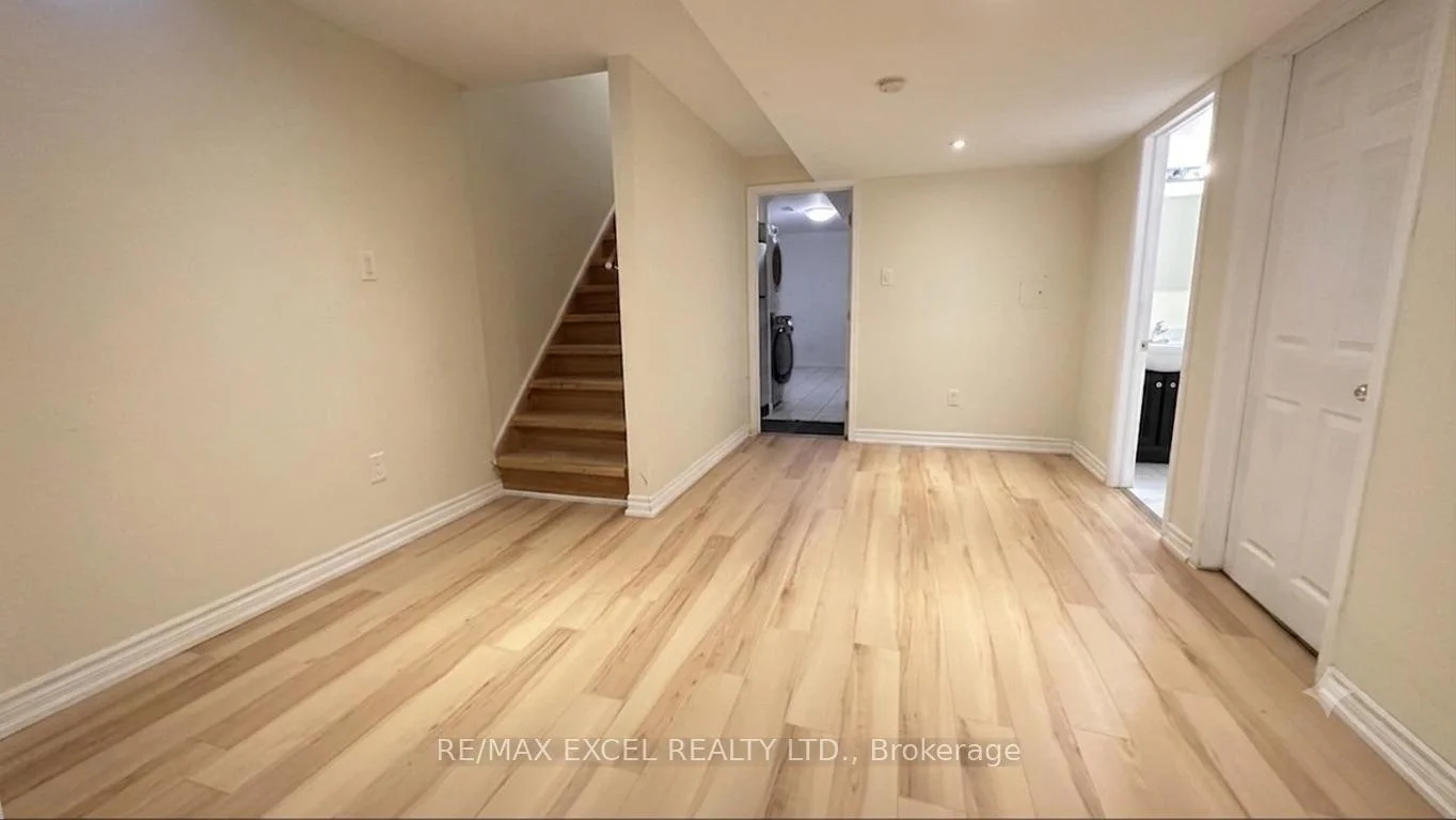 Photo 6 of Unit Basement Unit, 101 Sunway Square, Markham, Raymerville — HOMEH