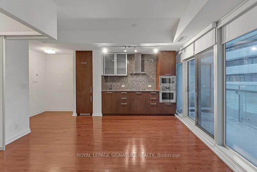 Photo 5 of Unit 311, 12 York Street, Toronto, Waterfront Communities — HOMEH