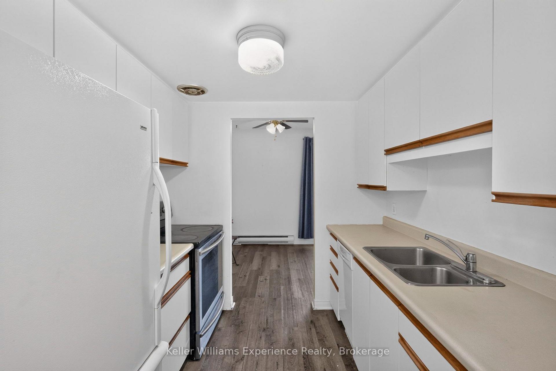 Photo 8 of Unit 203, 184 Eighth Street, Collingwood — HOMEH