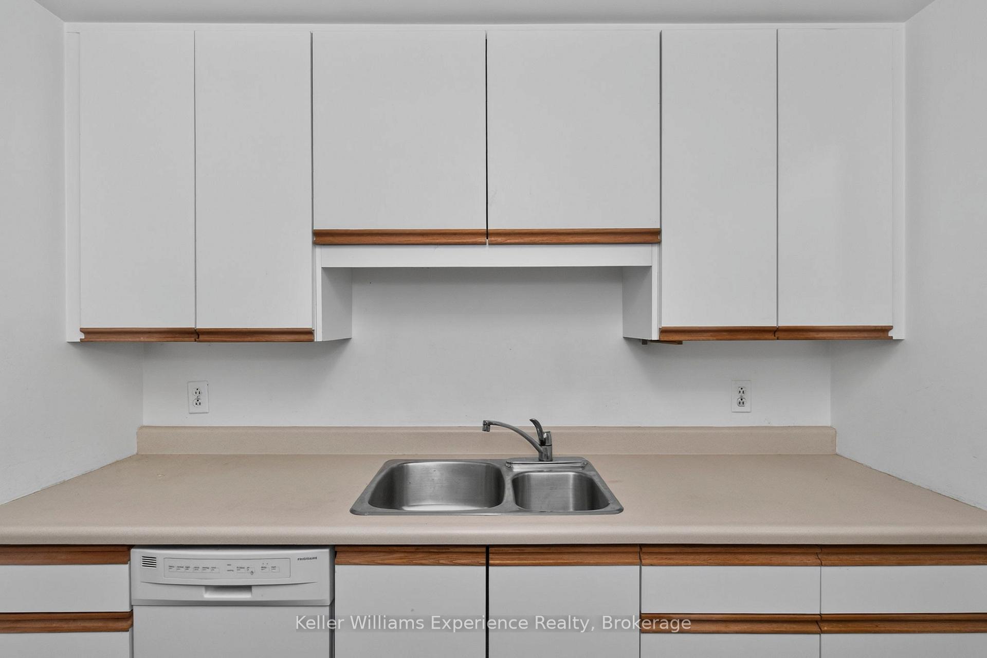 Photo 11 of Unit 203, 184 Eighth Street, Collingwood — HOMEH