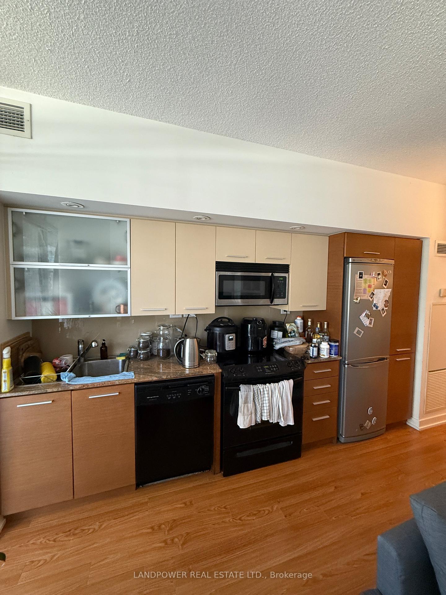 Photo 4 of Unit 335, 8 Telegram Mews, Toronto, Waterfront Communities — HOMEH