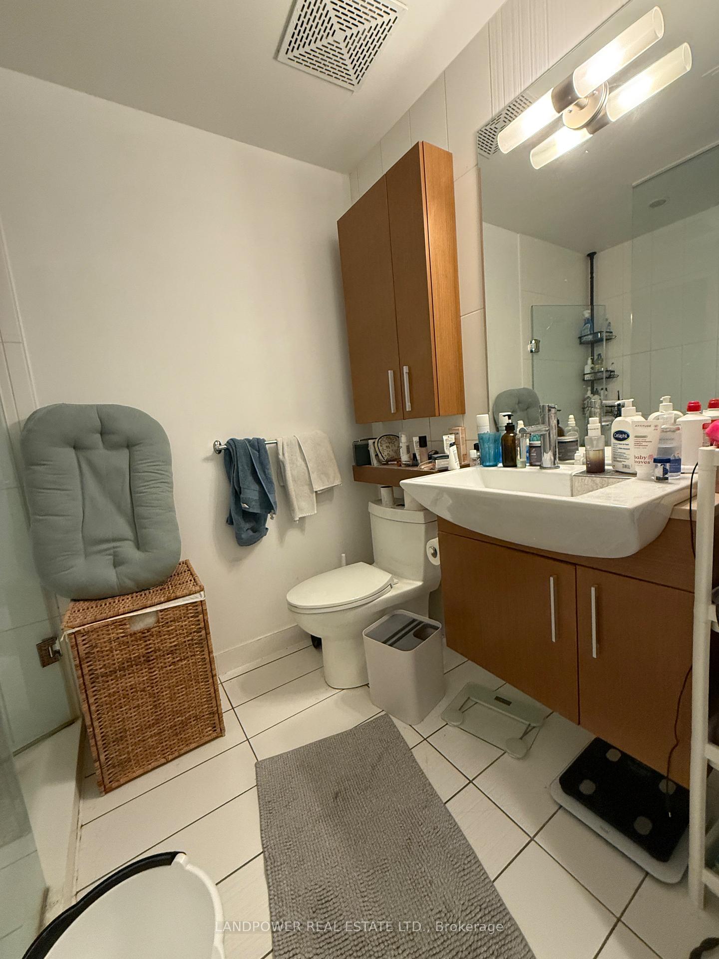 Photo 15 of Unit 335, 8 Telegram Mews, Toronto, Waterfront Communities — HOMEH
