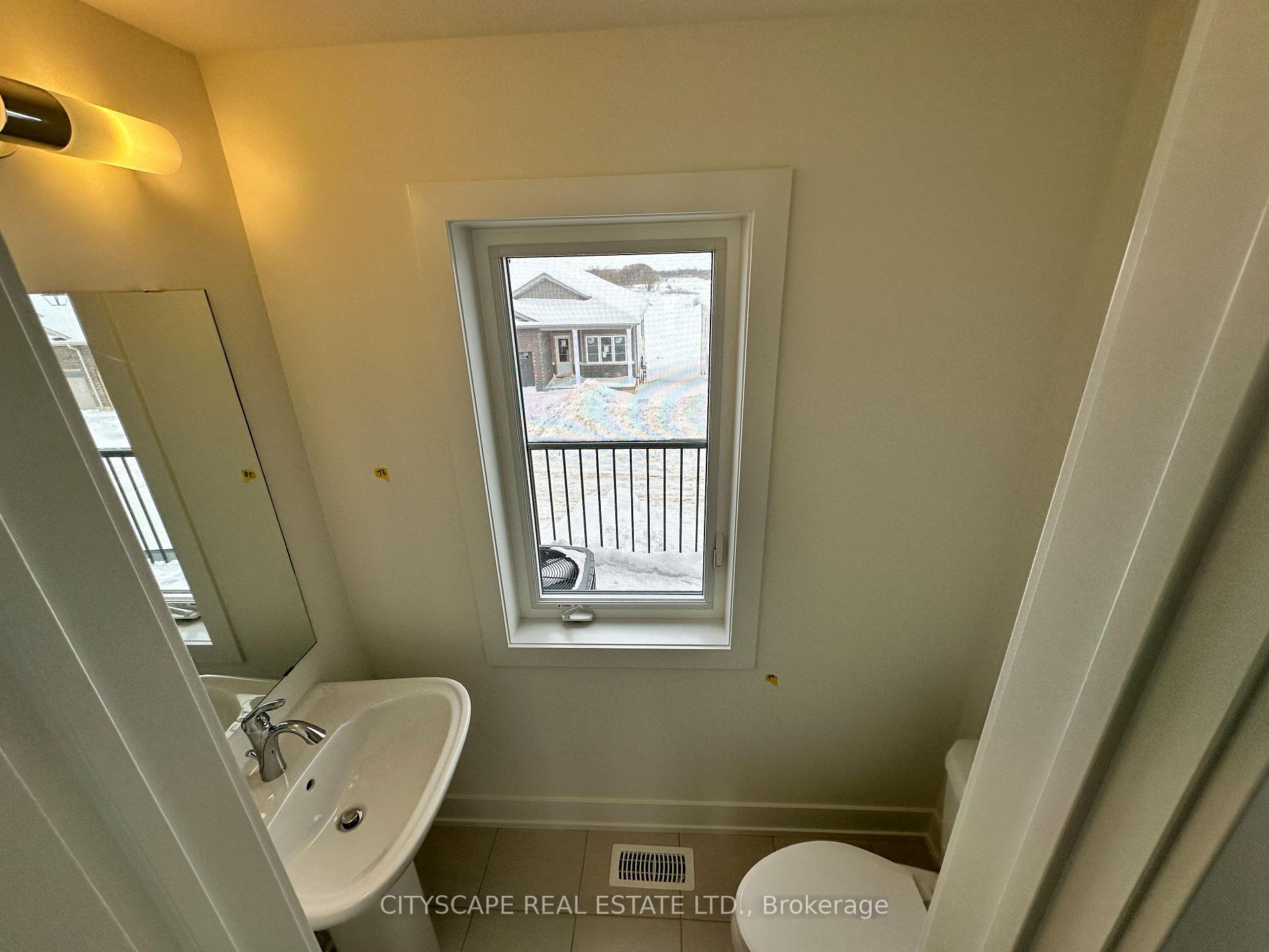 Photo 13 of 48 Balladry Boulevard, Stratford — HOMEH