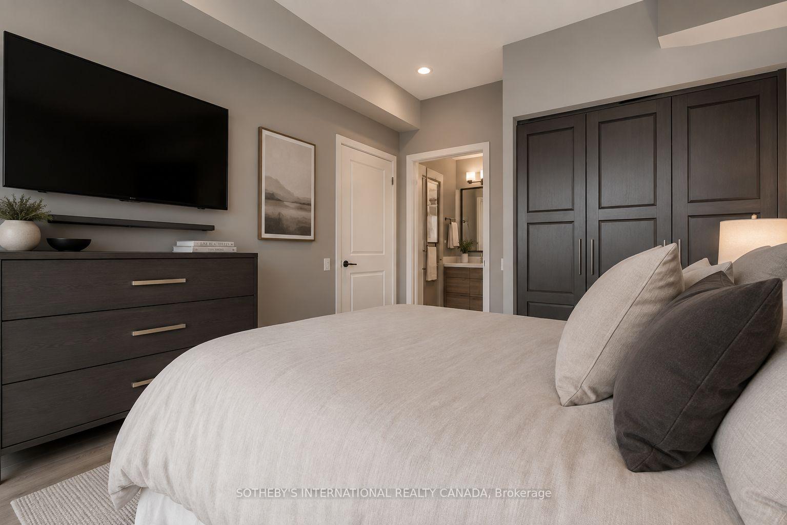 Photo 6 of Unit 2007, 15 Windermere Avenue, Toronto, High Park-Swansea — HOMEH