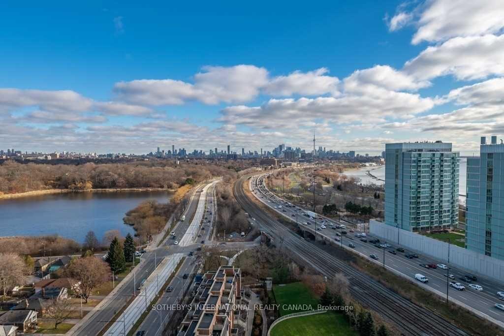 Photo 14 of Unit 2007, 15 Windermere Avenue, Toronto, High Park-Swansea — HOMEH