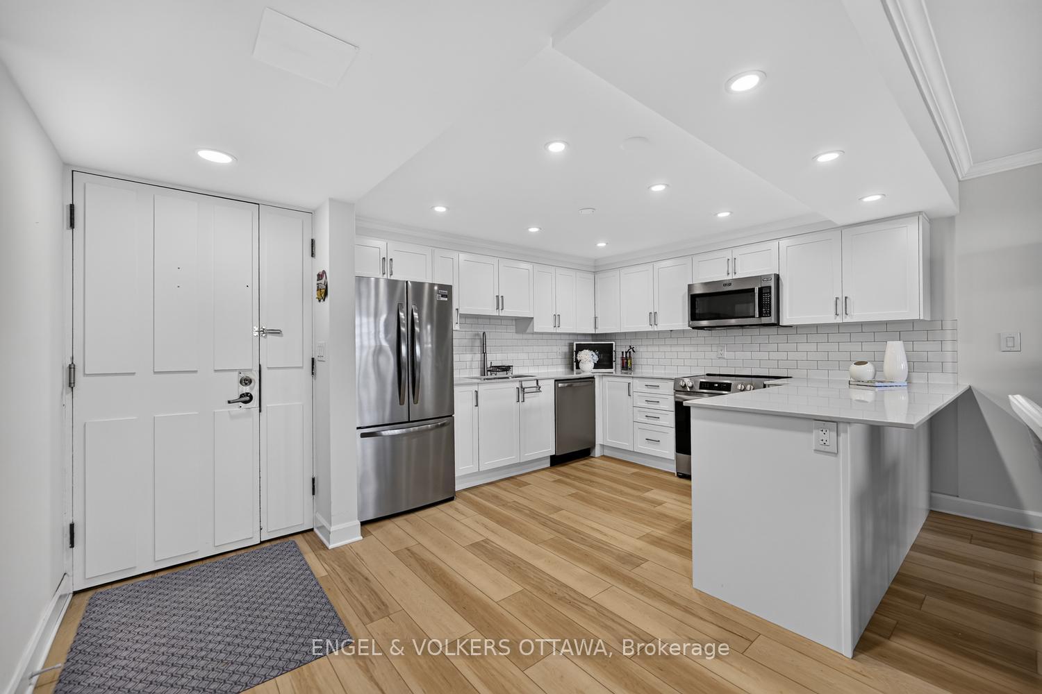 Photo 8 of Unit 110, 55 Water Street E, Brockville, Brockville — HOMEH