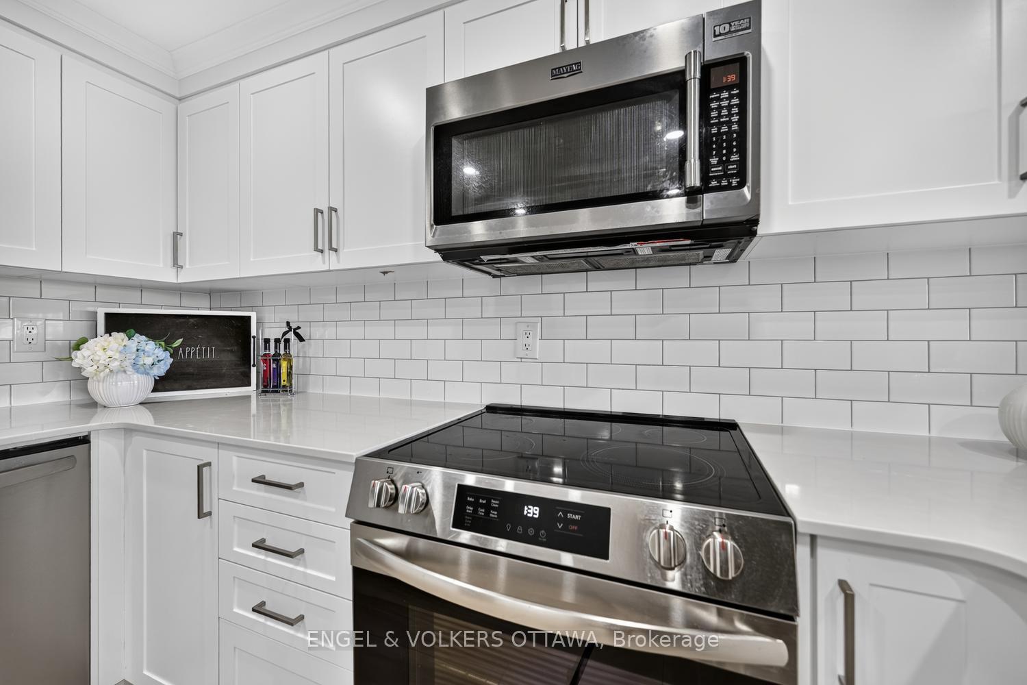 Photo 12 of Unit 110, 55 Water Street E, Brockville, Brockville — HOMEH