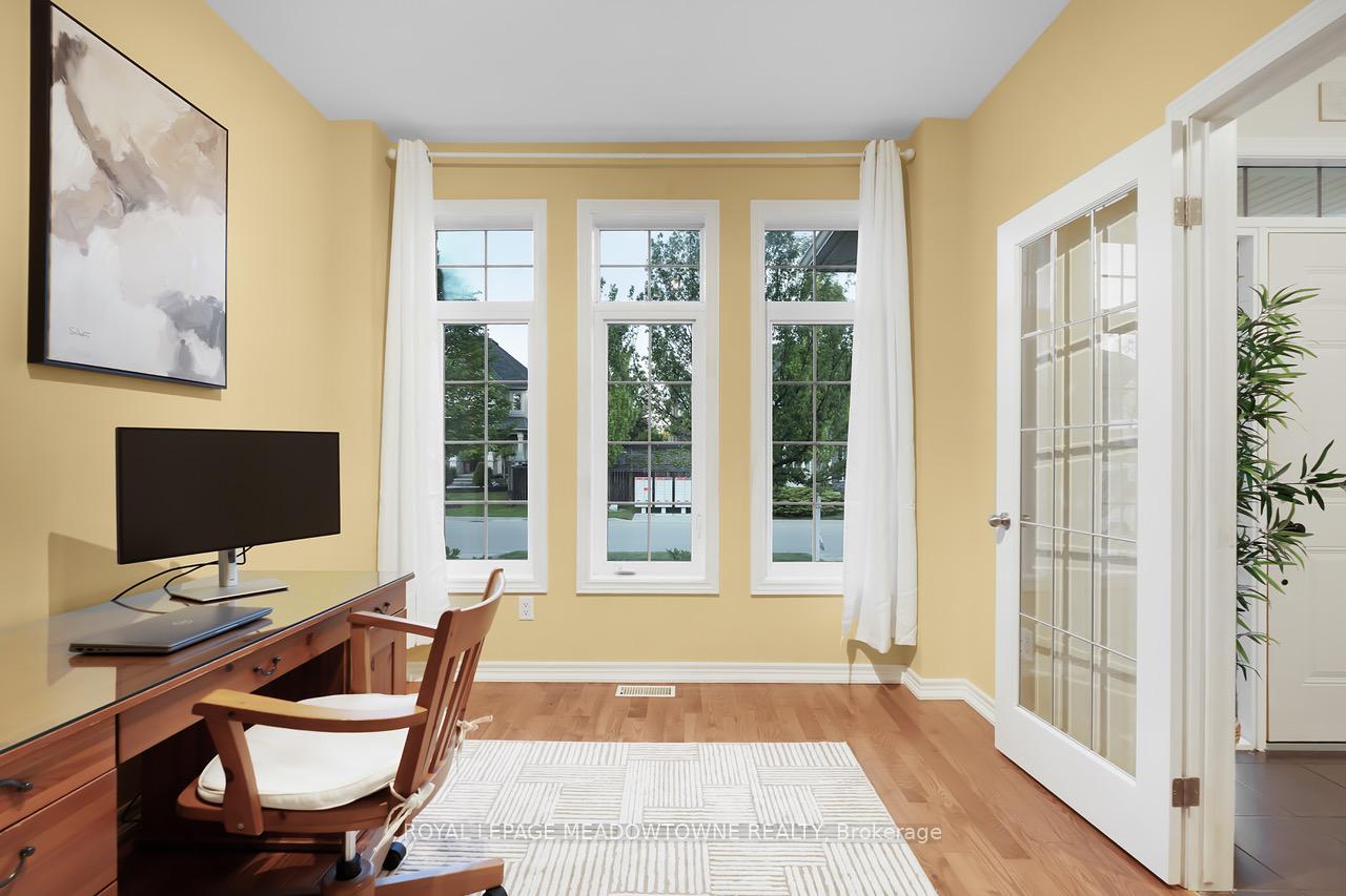 Photo 7 of 475 Valridge Drive, Hamilton, Ancaster — HOMEH