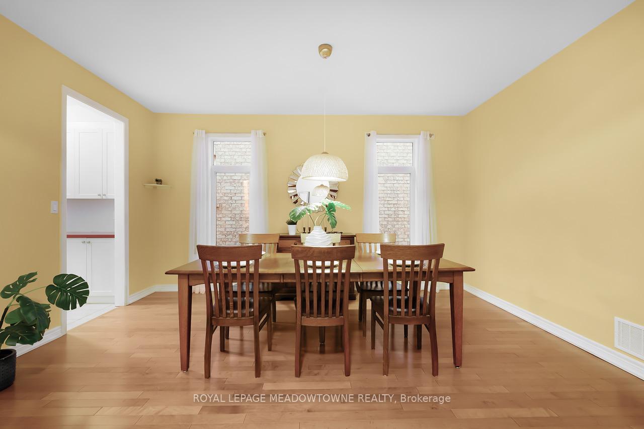 Photo 9 of 475 Valridge Drive, Hamilton, Ancaster — HOMEH