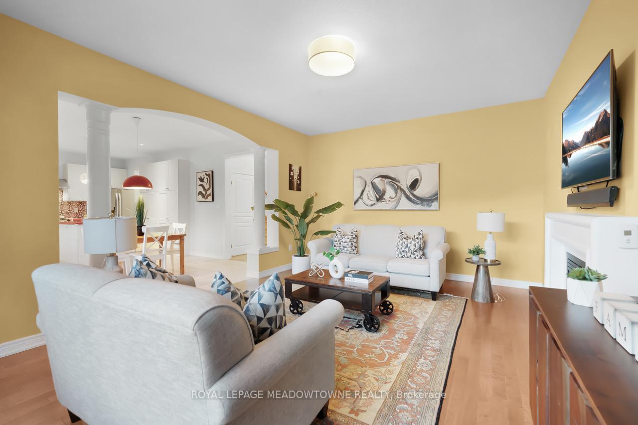 Photo 13 of 475 Valridge Drive, Hamilton, Ancaster — HOMEH