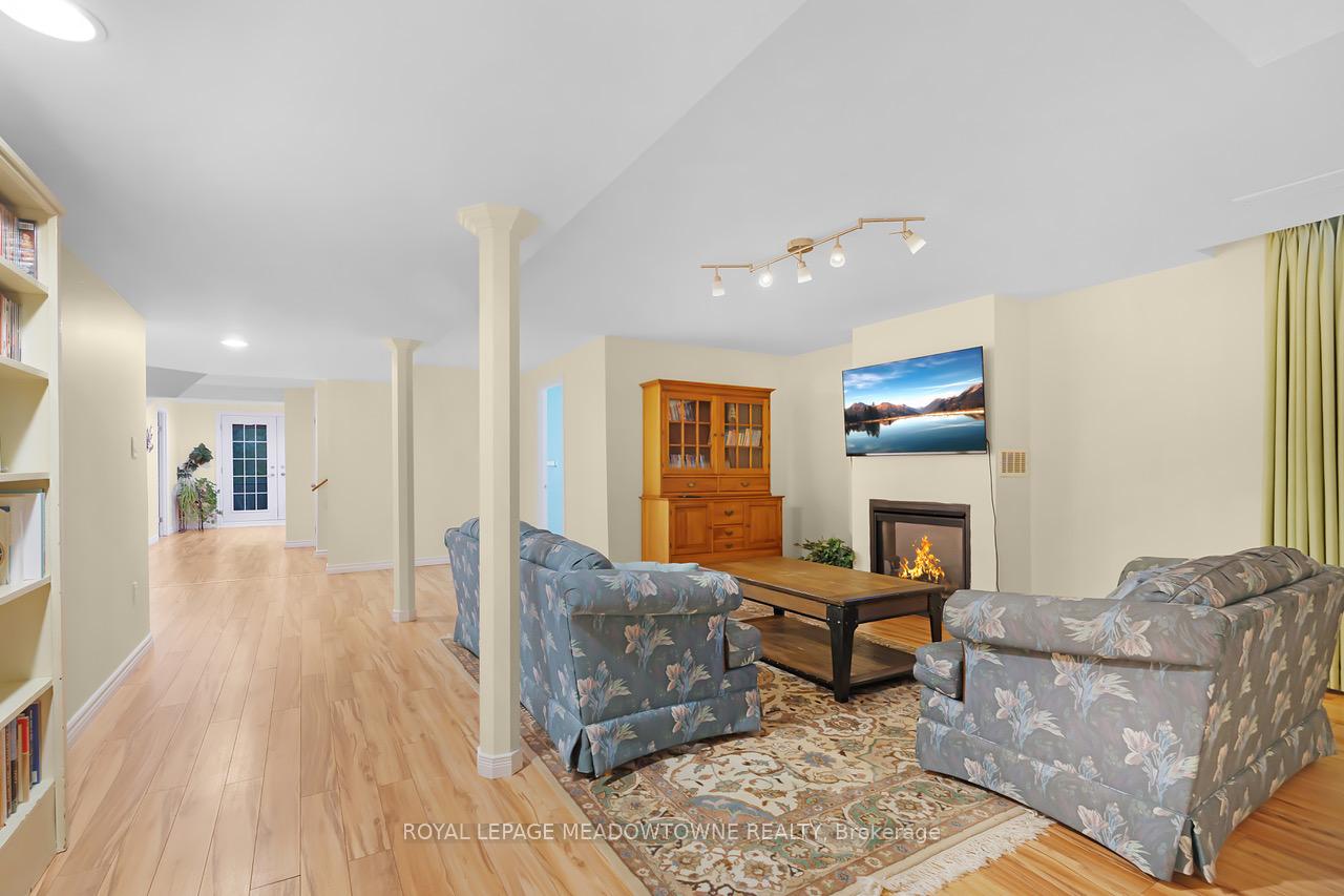 Photo 47 of 475 Valridge Drive, Hamilton, Ancaster — HOMEH