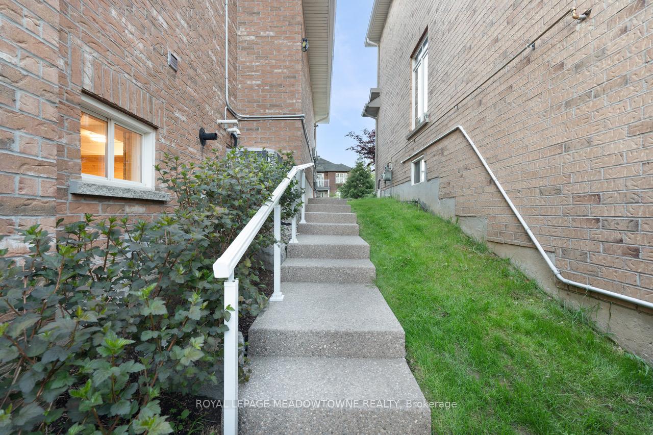 Photo 53 of 475 Valridge Drive, Hamilton, Ancaster — HOMEH