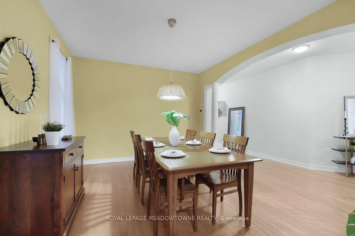 Photo 14 of 475 Valridge Drive, Hamilton, Ancaster — HOMEH