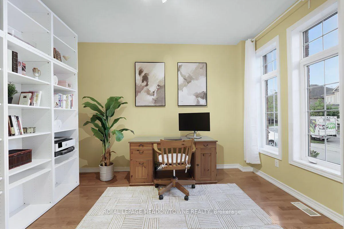 Photo 22 of 475 Valridge Drive, Hamilton, Ancaster — HOMEH