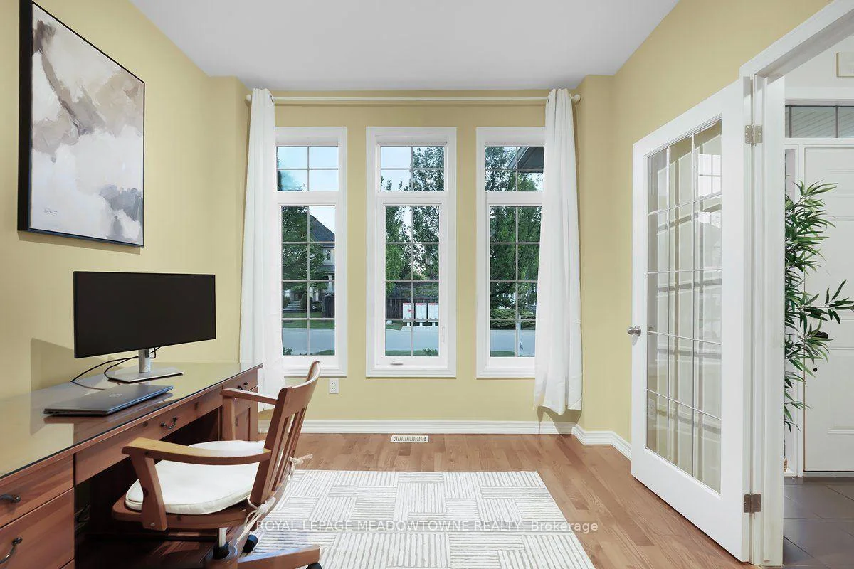 Photo 23 of 475 Valridge Drive, Hamilton, Ancaster — HOMEH