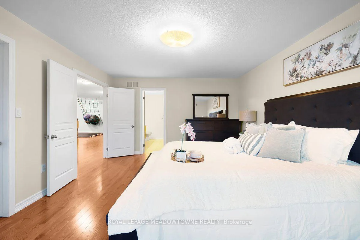 Photo 34 of 475 Valridge Drive, Hamilton, Ancaster — HOMEH