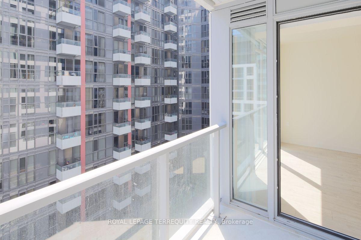 Photo 10 of Unit 627, 576 Front Street W, Toronto, Waterfront Communities — HOMEH
