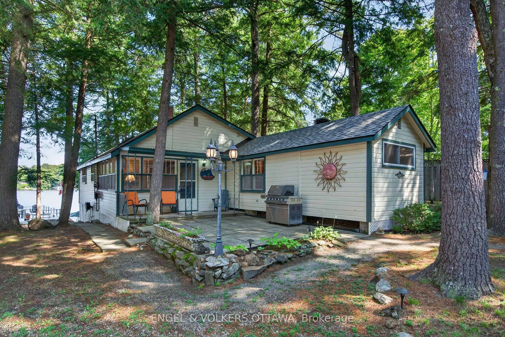 Photo of 942 Dunn Rovin Lane