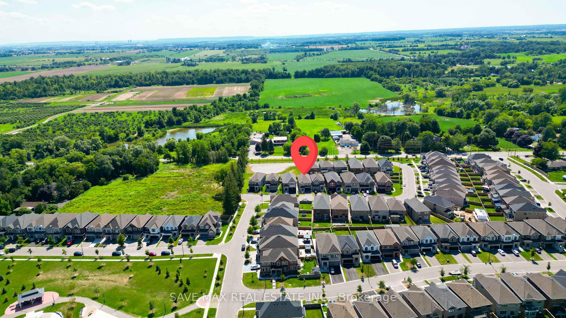 Photo 3 of 13 Ixworth Circle, Brampton, Bram West — HOMEH
