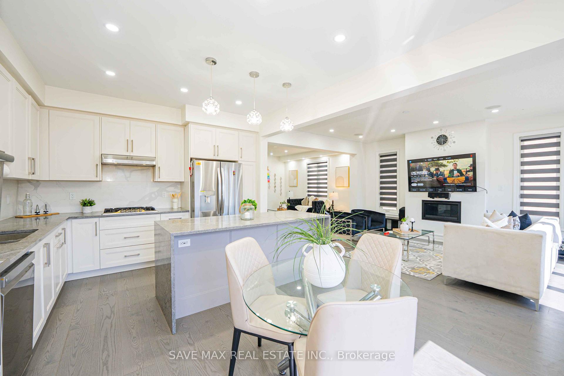 Photo 15 of 13 Ixworth Circle, Brampton, Bram West — HOMEH