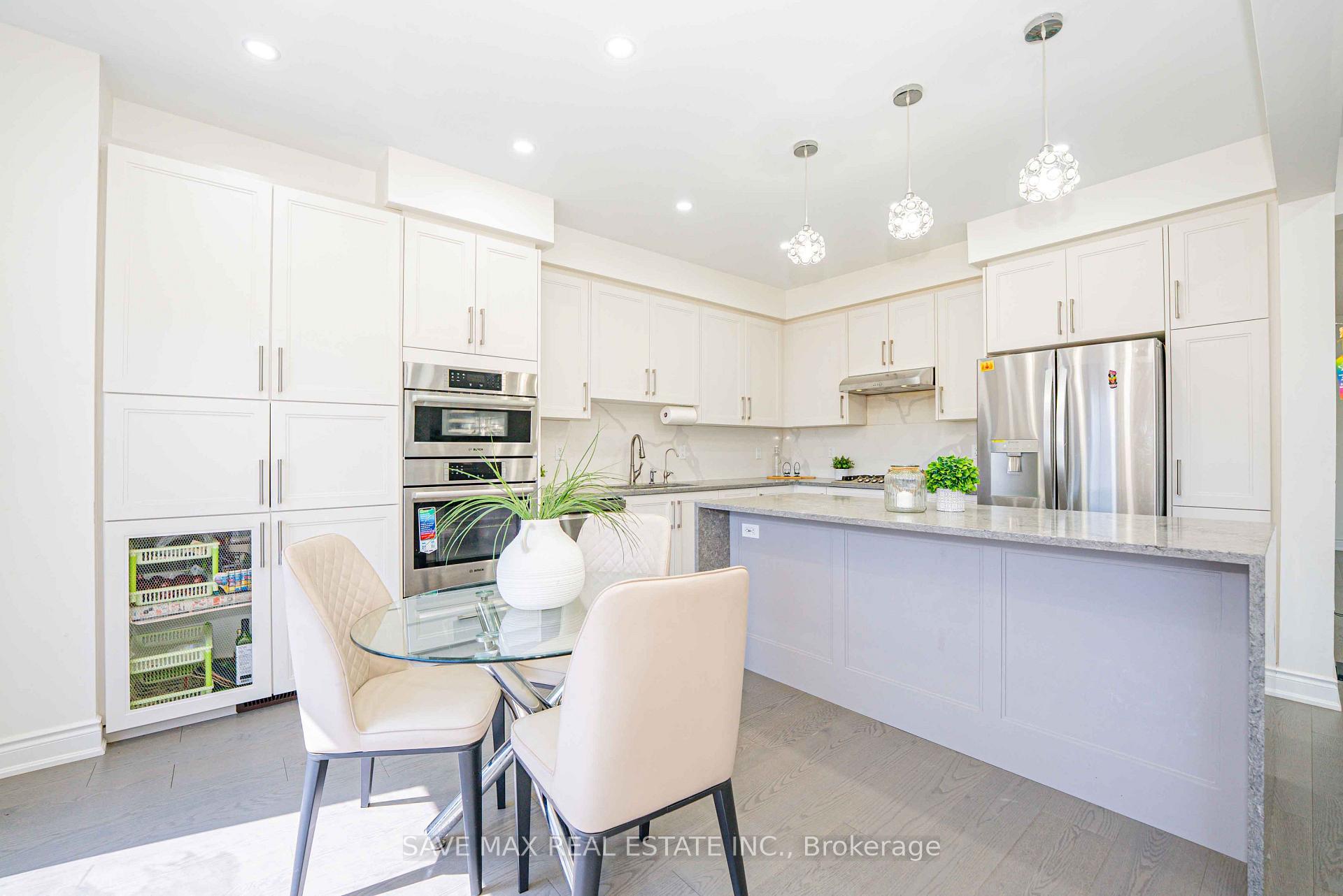 Photo 16 of 13 Ixworth Circle, Brampton, Bram West — HOMEH