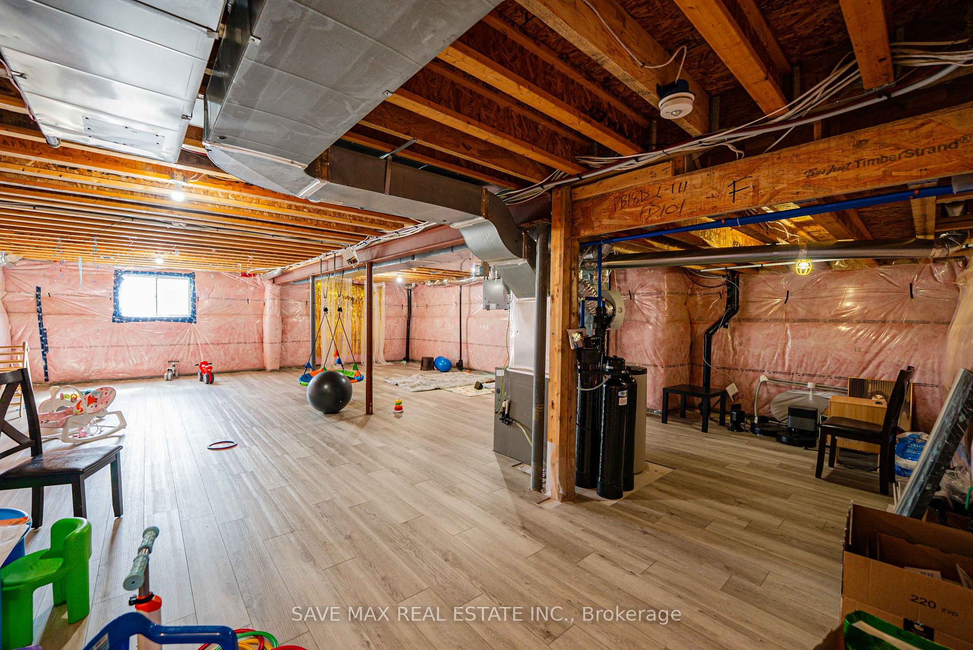 Photo 41 of 13 Ixworth Circle, Brampton, Bram West — HOMEH
